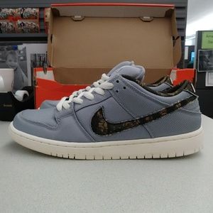 Nike SB dunk low.  Size 9